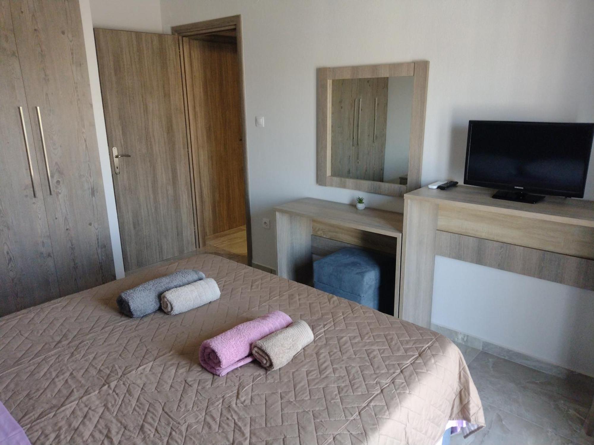 "Thea" Valis Apartments Melissatika Екстериор снимка